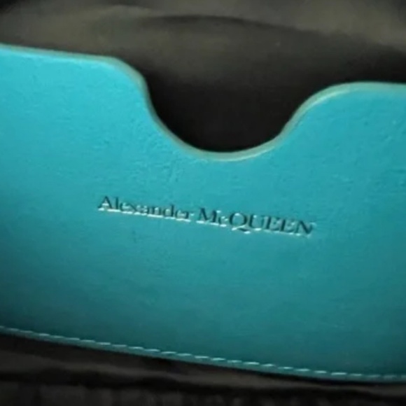 BRAND NEW Alexander McQueen Crossbody Bag NWT - Picture 4 of 6